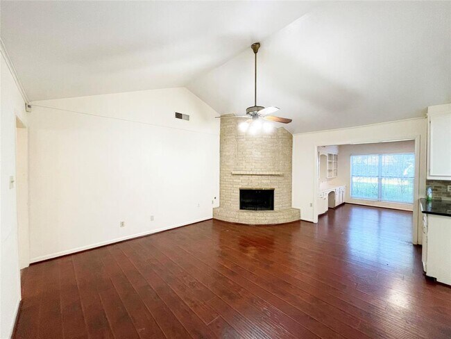 Building Photo - 7915 Carvel Ln