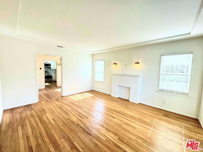 Foto del edificio - 12442 Short Ave