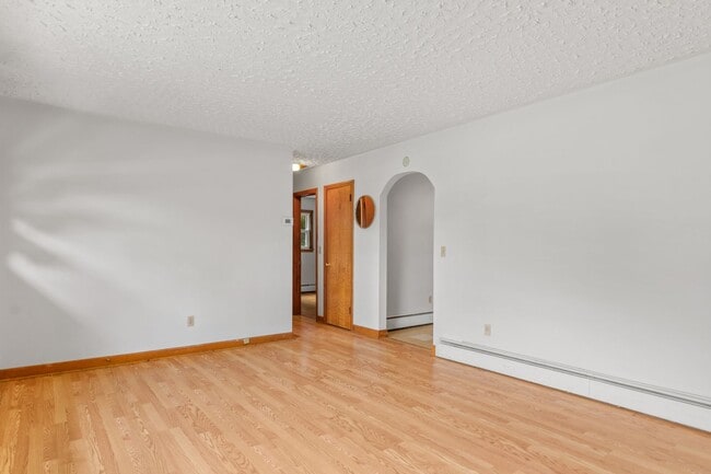 Building Photo - 1313 Giles Rd