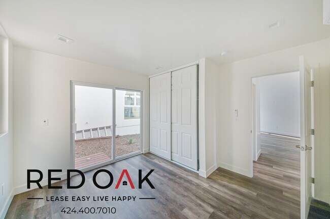 Foto del edificio - 2136 Cove Ave