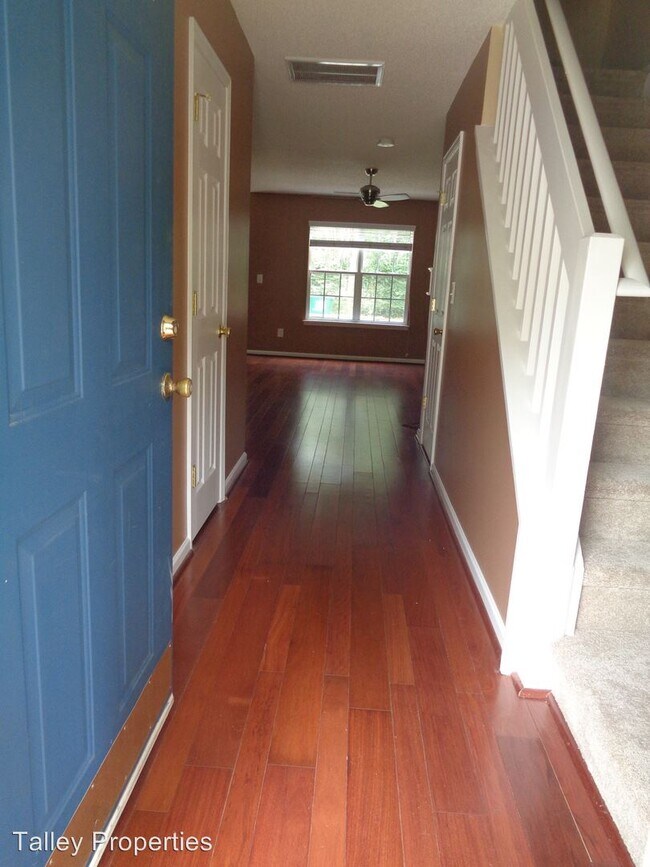 Foto del edificio - 2 br, 2.5 bath House - 8049 Christmas Court