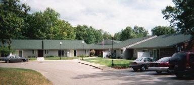 Frente de West hasta East - Oakwood Manor