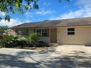 Building Photo - 1369 Sunset Rd