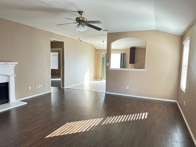 Building Photo - 590 Arthur Dr