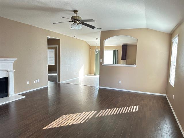 Foto del edificio - 590 Arthur Dr