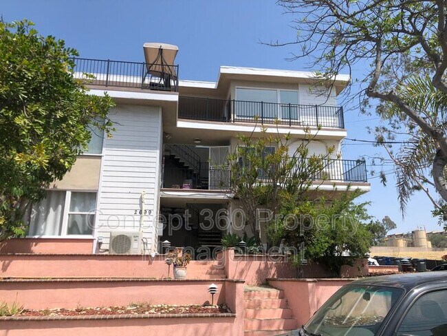 Foto del edificio - 2699 E 20th St