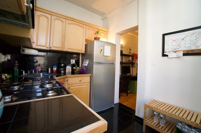 Building Photo - 335 East 58th Street