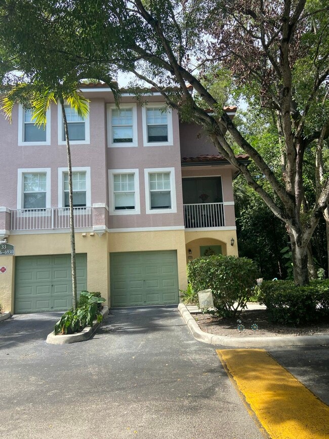 Building Photo - 6924 W Sample Rd