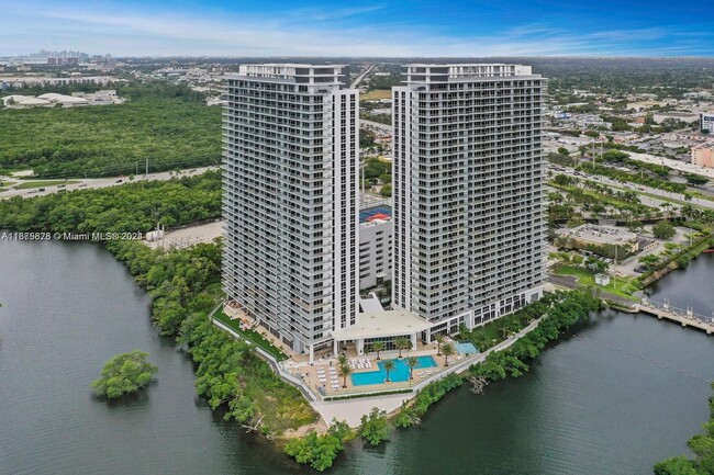 Building Photo - 16385 Biscayne Blvd