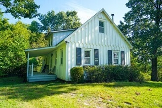 Building Photo - 9 Pulvers Ln