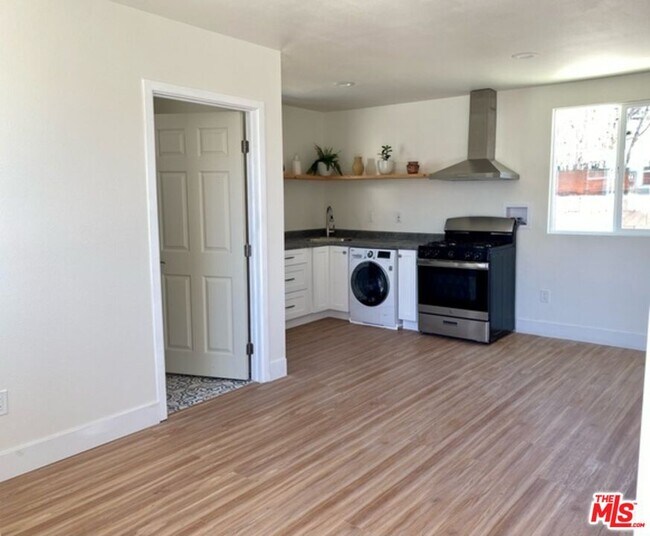 Foto del edificio - 5856 Arlington Ave