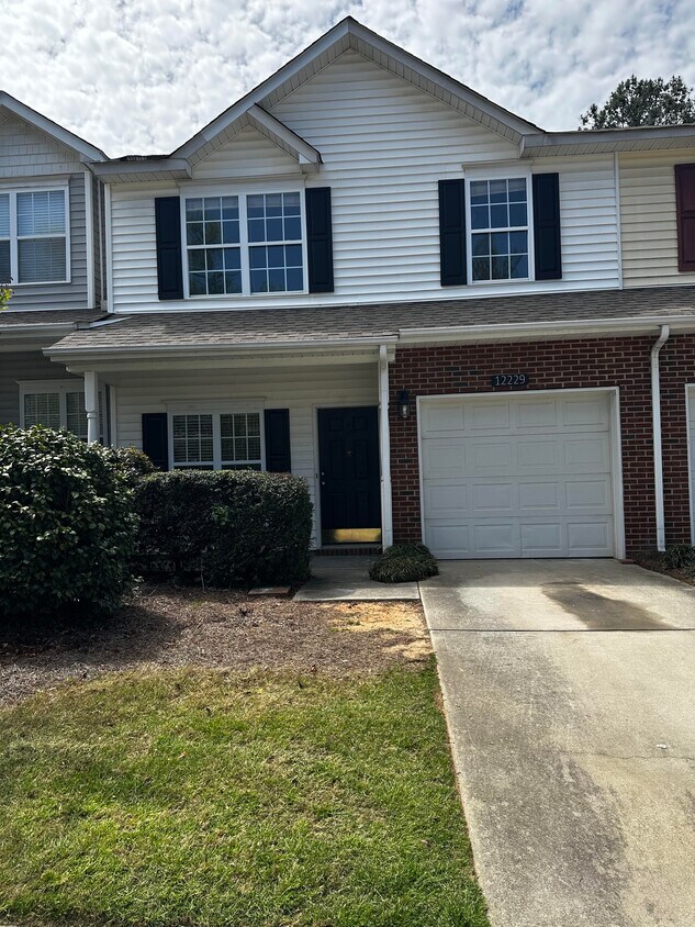 12229 Royal Castle Ct, Charlotte, NC 28277 Townhome Rentals in