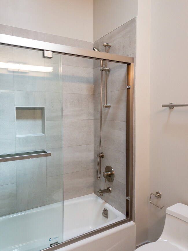 Bathroom - 1135 4th St