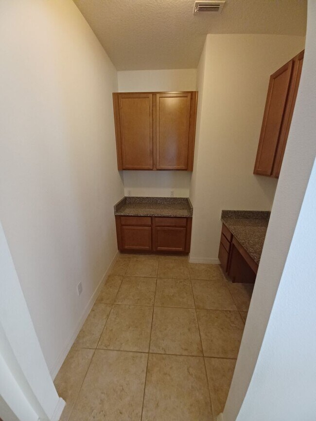 Foto del edificio - 4 Bedroom, 3 Bathroom, 3 Car Garage In Saw...