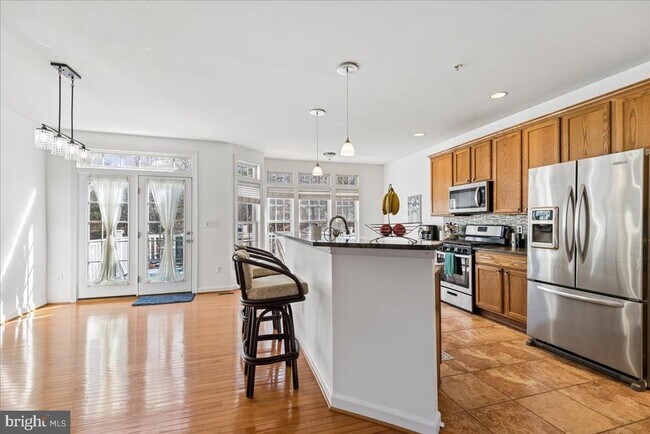 Foto del edificio - 10823 Wadsworth Rd