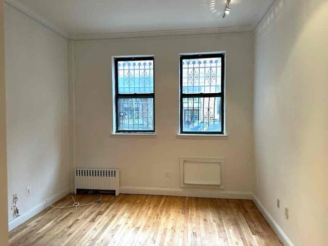 Building Photo - 180 W 103rd St