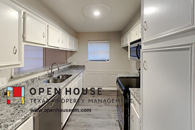 Foto del edificio - 5702 Trail Crest Dr, Arlington