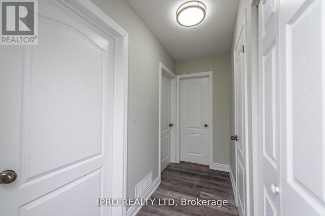 Building Photo - 7150 Minotola Ave