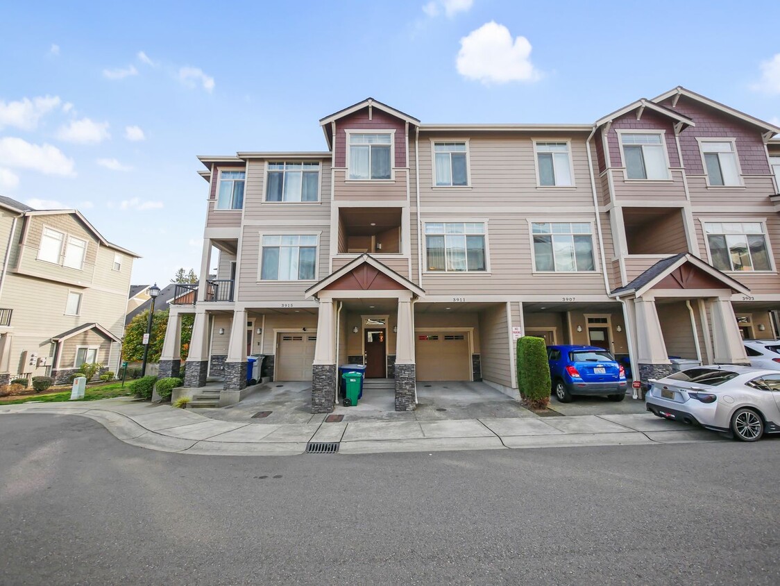 Foto principal - Peaceful 3bed, 2.5 bath townhouse in Renton