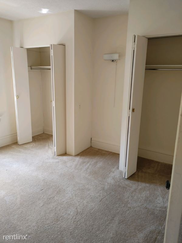 Building Photo - 2 br, 1 bath Townhome - 1566 Worthington St.
