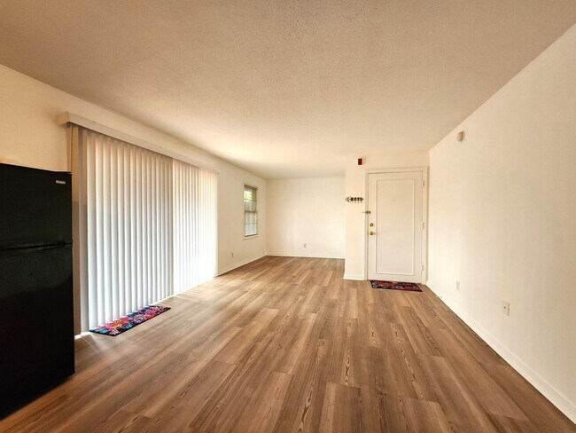 Foto del edificio - Charming Studio Condo Unit; Private Fenced...