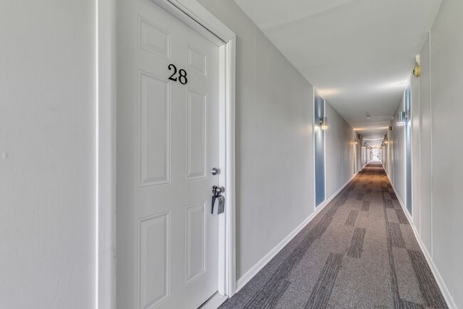 Building Photo - Executive House Apartments of Gallatin
