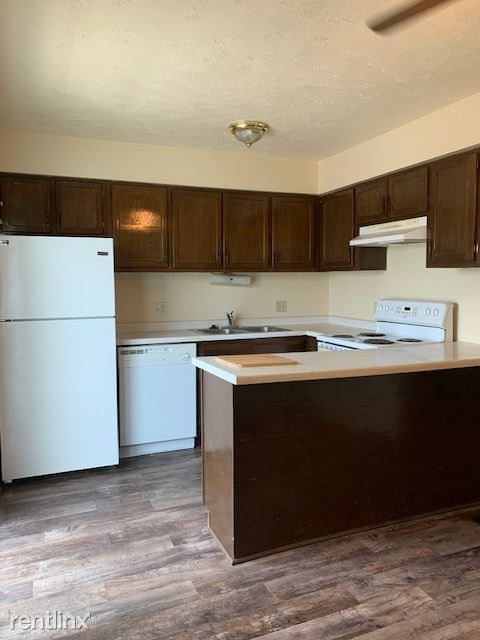 Building Photo - 2 br, 1.5 bath Townhome - 7229 Ames Cir