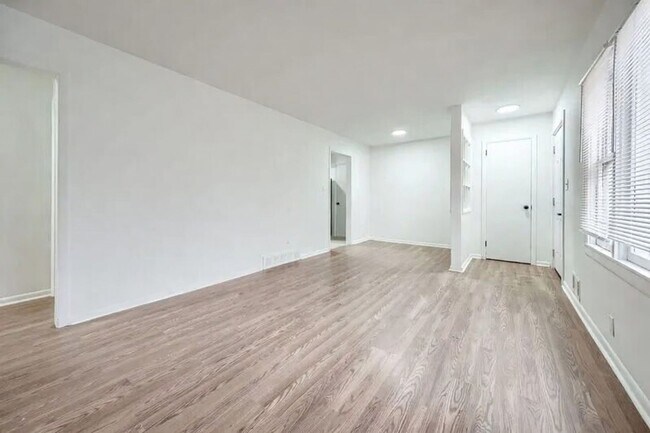 Foto del edificio - 3 Bed Home – Move-In Ready in Independence!