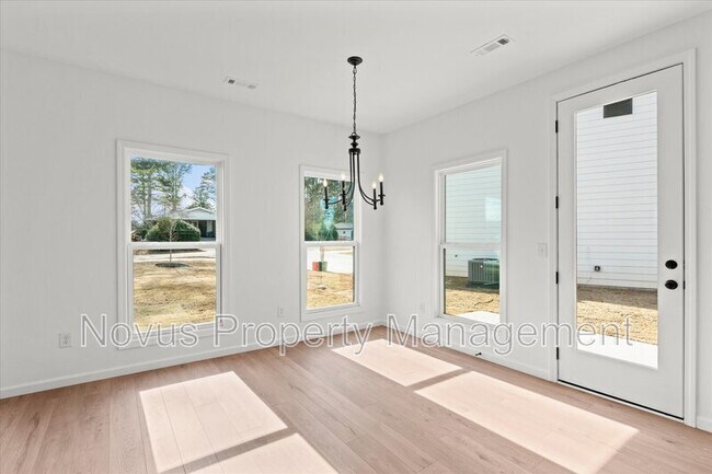 Building Photo - 101 Carroll Cir