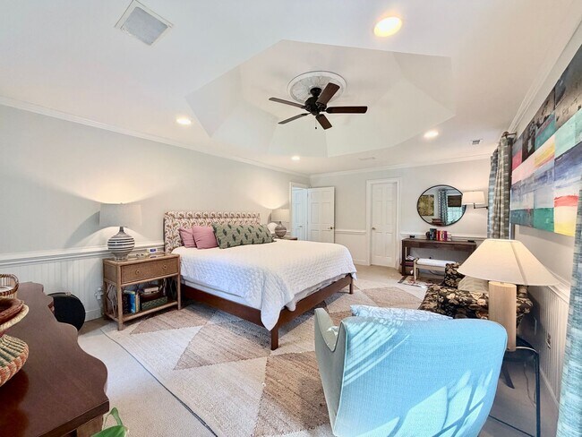 Foto del edificio - Coming to the market soon!