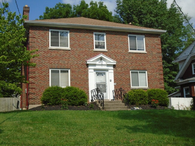 Building Photo - 5831 Woodmont Ave