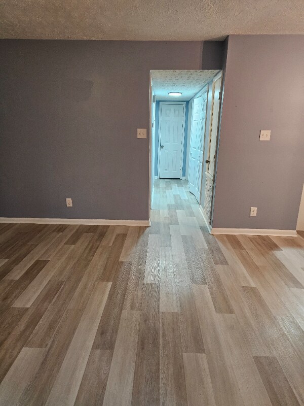 Building Photo - 719 Hedgelawn Way