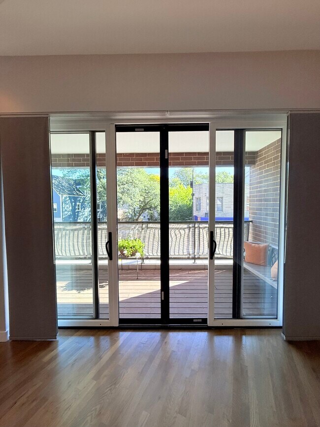 Foto del edificio - 2505 W Carmen Ave