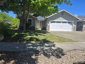 Building Photo - 1268 SW Sturgeon Ct