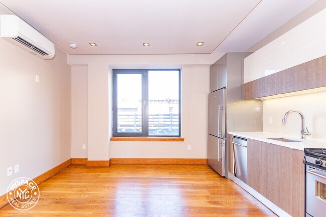 Foto del edificio - 865 Willoughby Ave