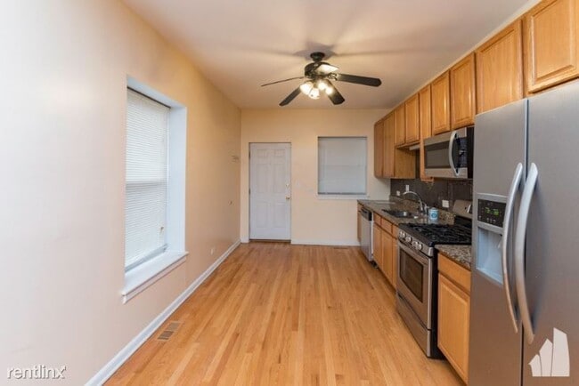 Building Photo - 4726 S St Lawrence Ave