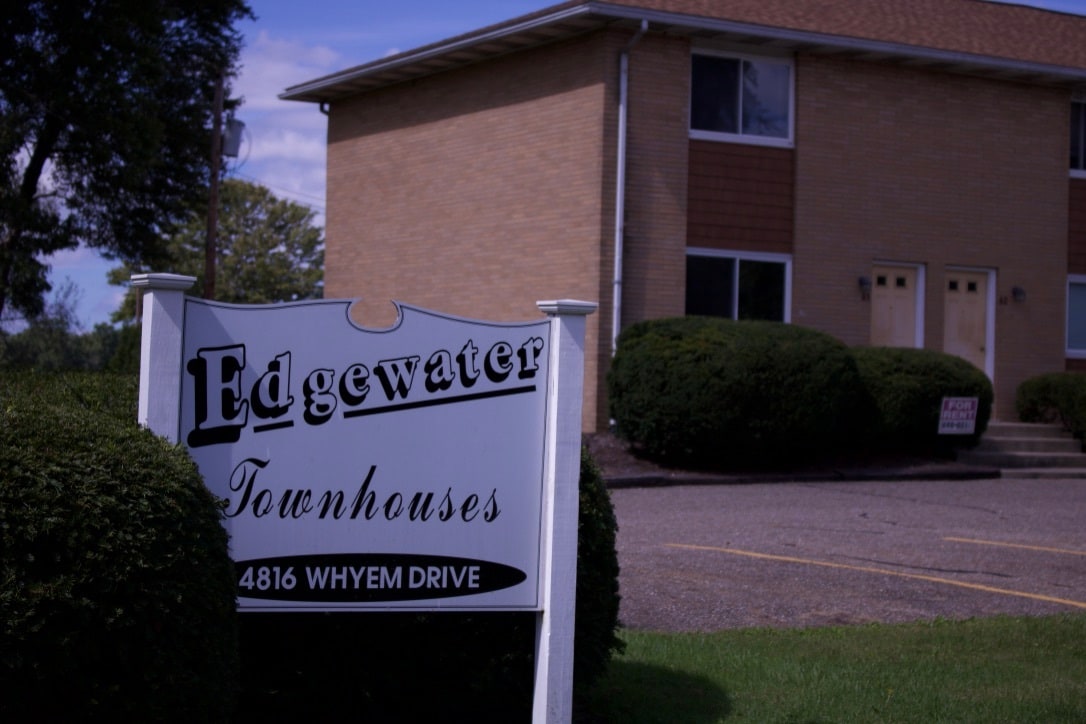 Primary Photo - 4816 Whyem Dr
