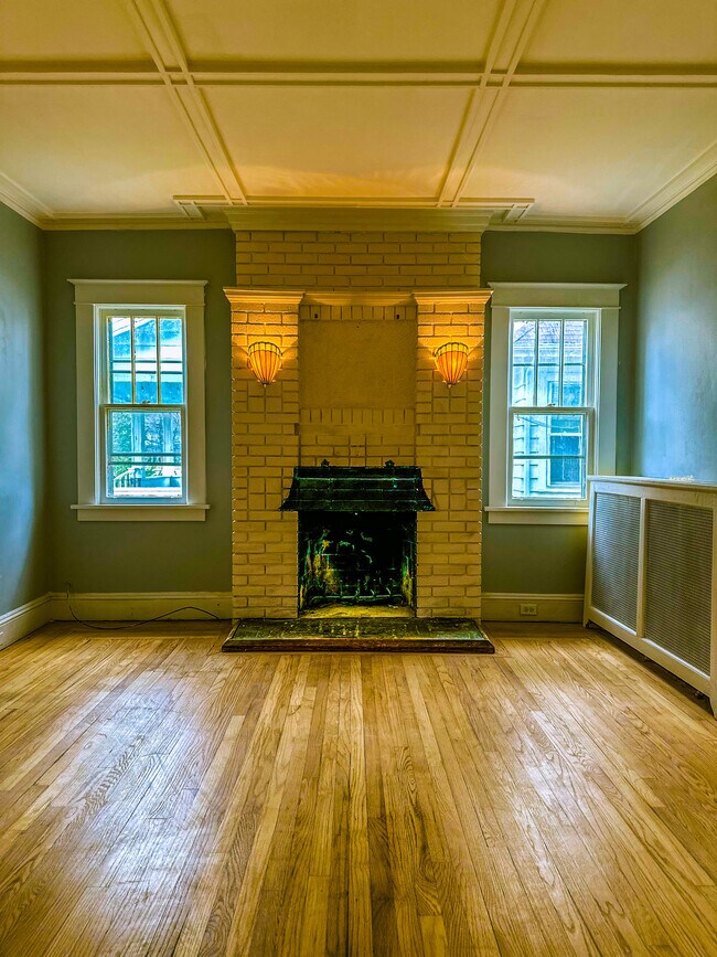 38 S Lake Ave, Troy, NY 12180 House Rental in Troy, NY