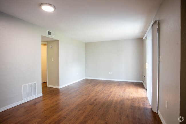 2HAB, 2BA - 800SF Chestnut - Sala de estar - Silver Creek Apartments