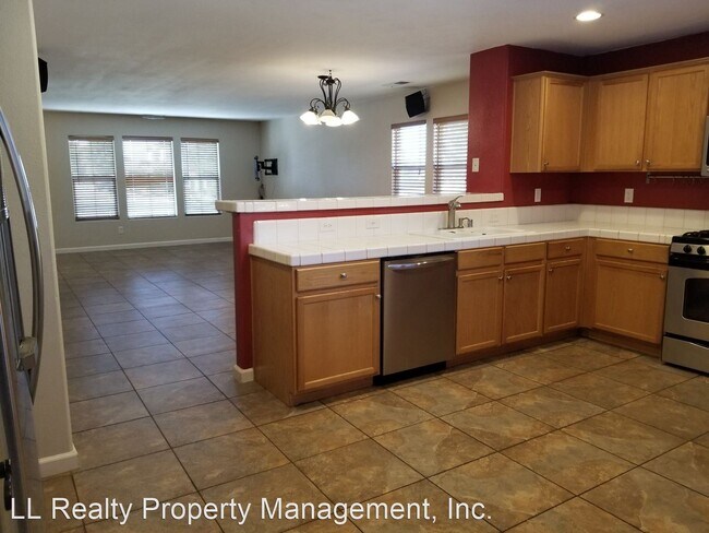 Foto del edificio - 4 br, 3 bath House - 1402 Honey Locust
