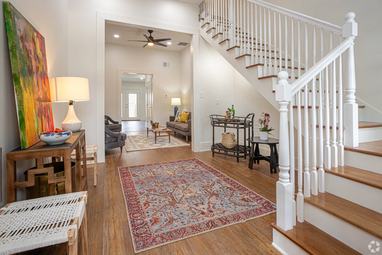 Foto principal - Newly Renovated Uptown Apt near Prytania St