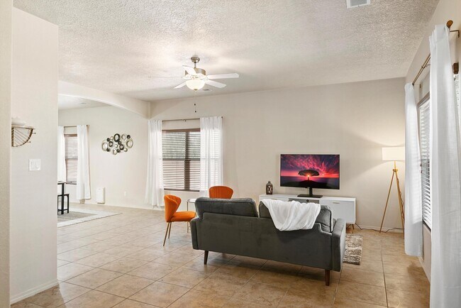 Foto del edificio - 2316 Penn Ave SE