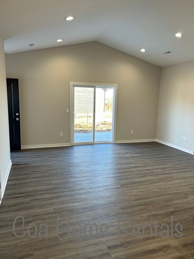 Building Photo - 13435 W Haskell Ct