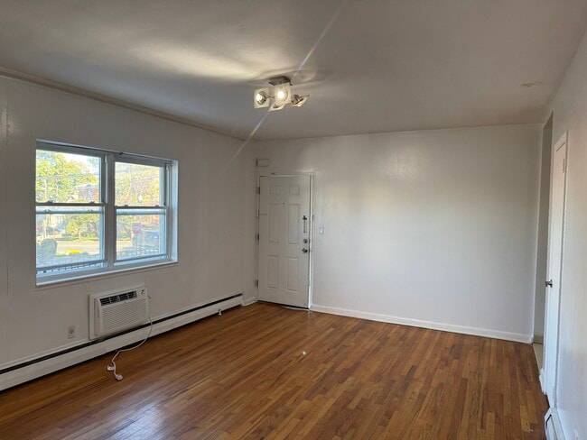 Building Photo - 68 E Main