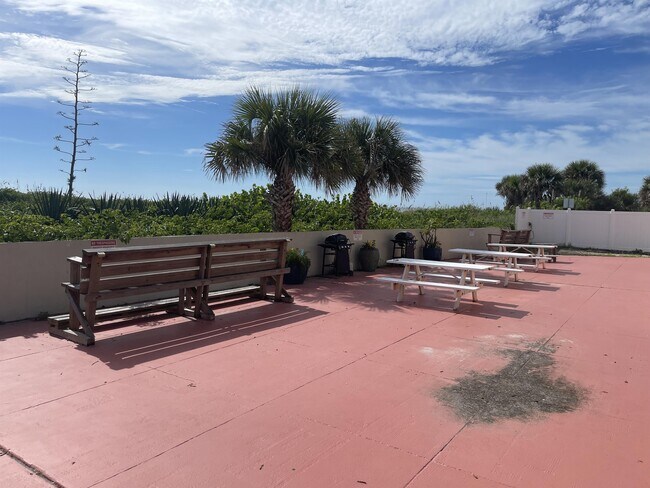 Foto del edificio - 22 Tulip Ave