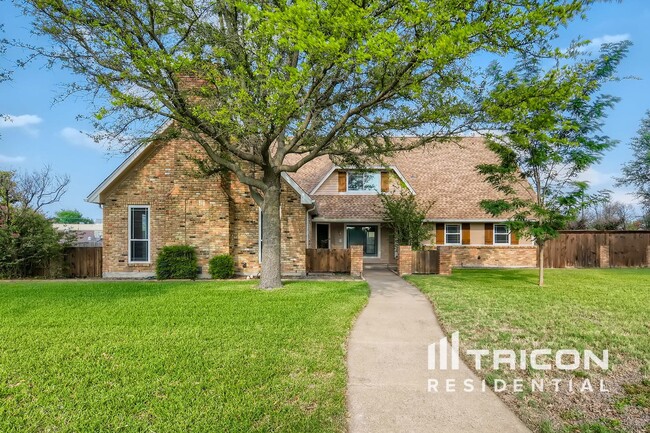 Foto del edificio - 1380 Green Hills Ct
