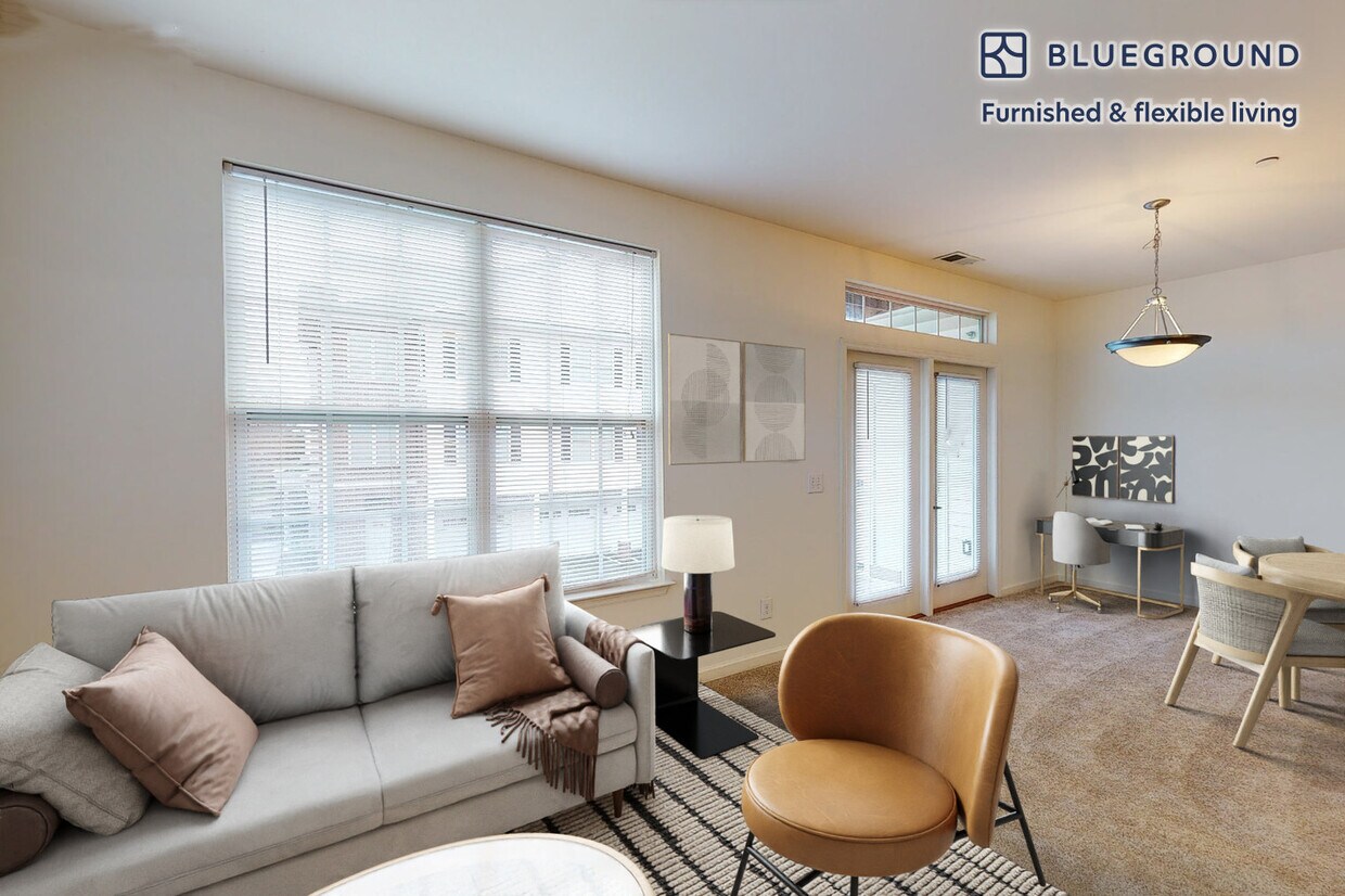 Foto principal - 998 Stewart Ave