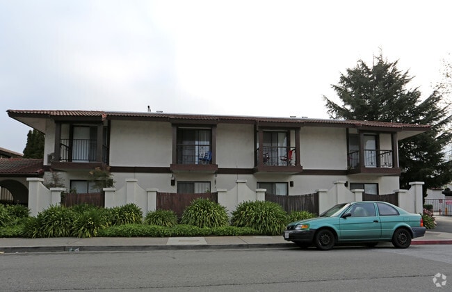 Building Photo - Villa Alvarado Apartments