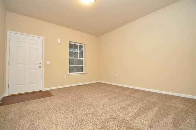 Building Photo - 215 Norma Ln