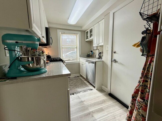 Foto del edificio - 1400 Kenmore Ave